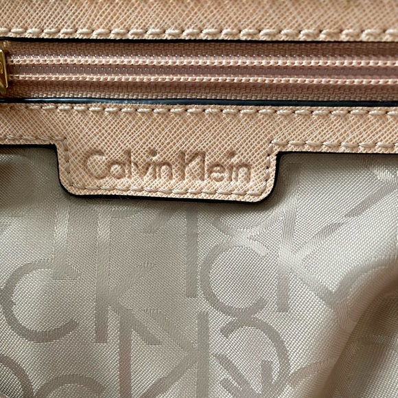 Calvin Klein Tan Logo Tote Bag with Zip Top and Gold Hardware - Picture 5 of 6